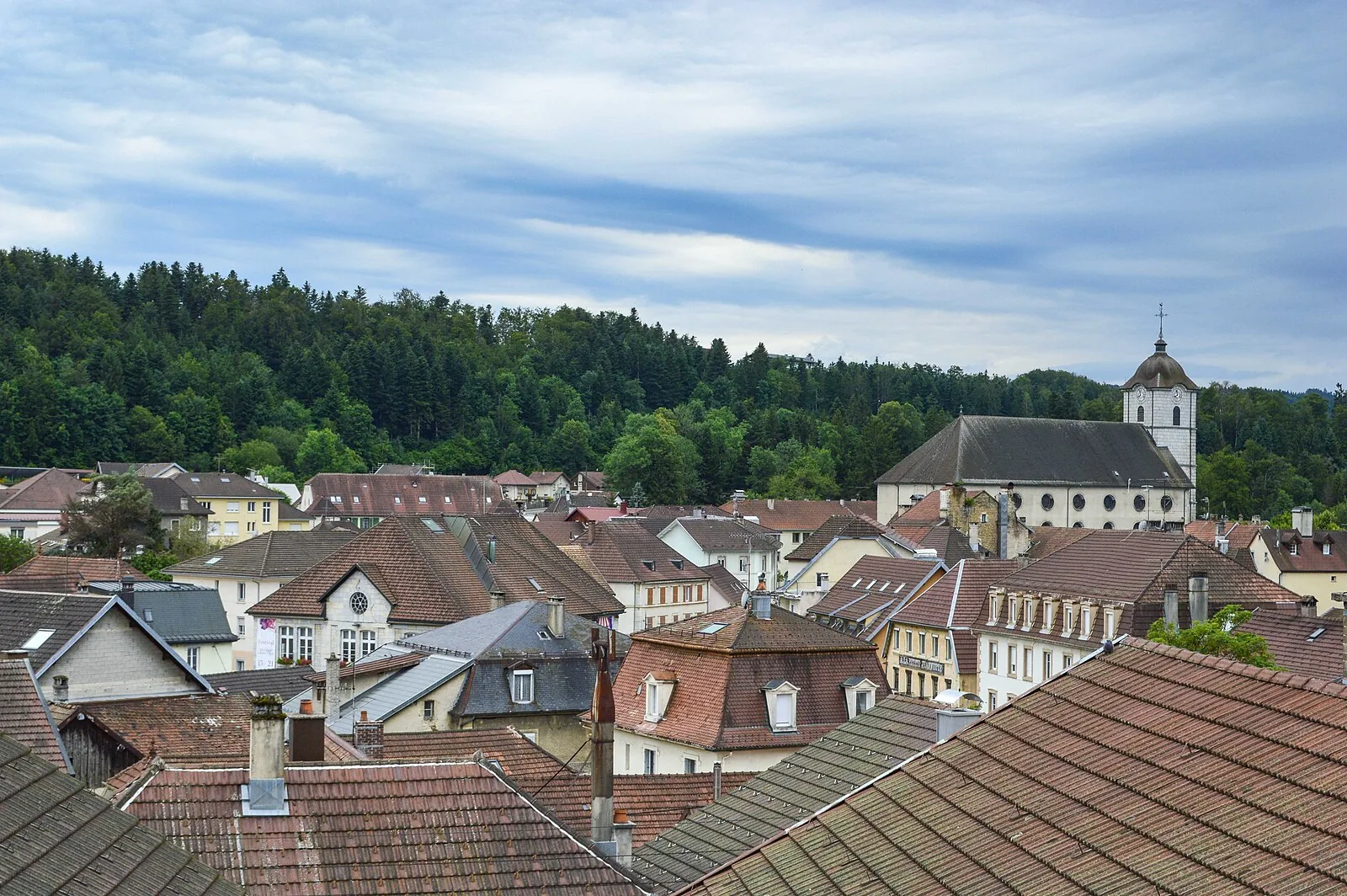 succession Maiche